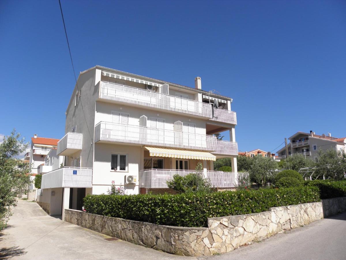 Apartments & Rooms Peranic Novalja Εξωτερικό φωτογραφία