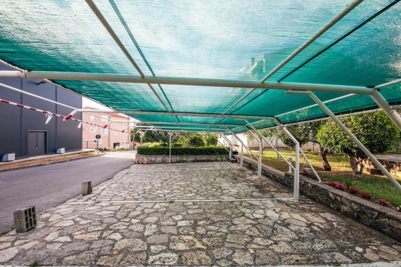 Apartments & Rooms Peranic Novalja Εξωτερικό φωτογραφία